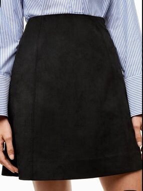 ARITZIA BABATON MODERN MINI SKIRT